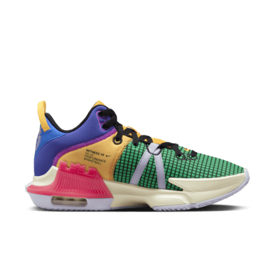 LeBron Witness 7 EP Basketball Shoes. Nike ID